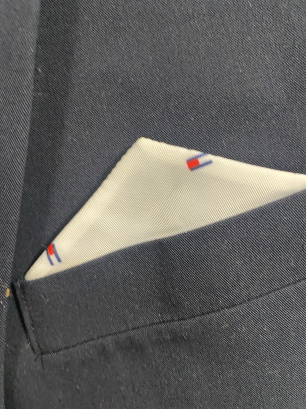 Tommy Hilfiger Navy Sport Coat with Pocket Square - Picture 9 of 9